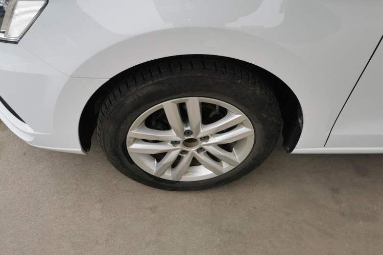 Used Volkswagen Jetta 2019 Dream Edition 1.5L Manual Fashion Version Exterior 4