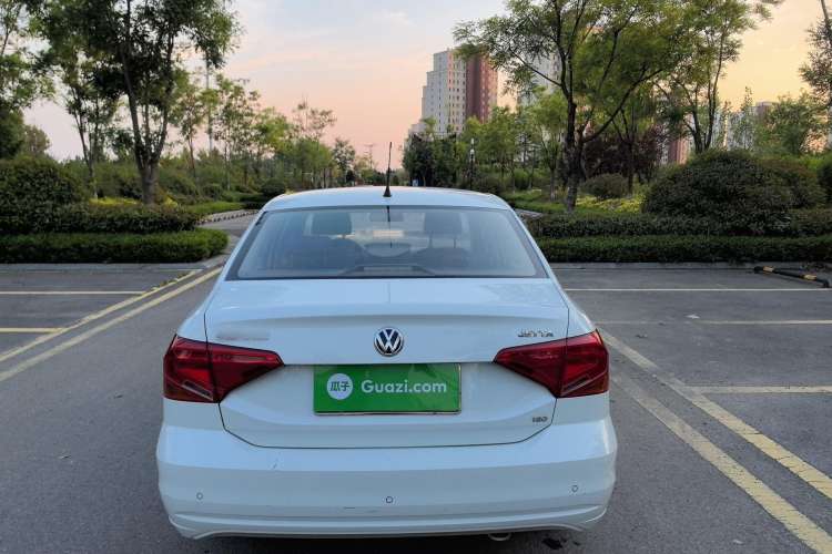 Used Volkswagen Jetta 2019 Dream Edition 1.5L Manual Fashion Version Exterior 4