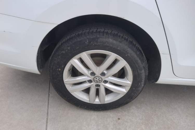 Used Volkswagen Jetta 2019 Dream Edition 1.4L Manual Fashion Version Exterior 5