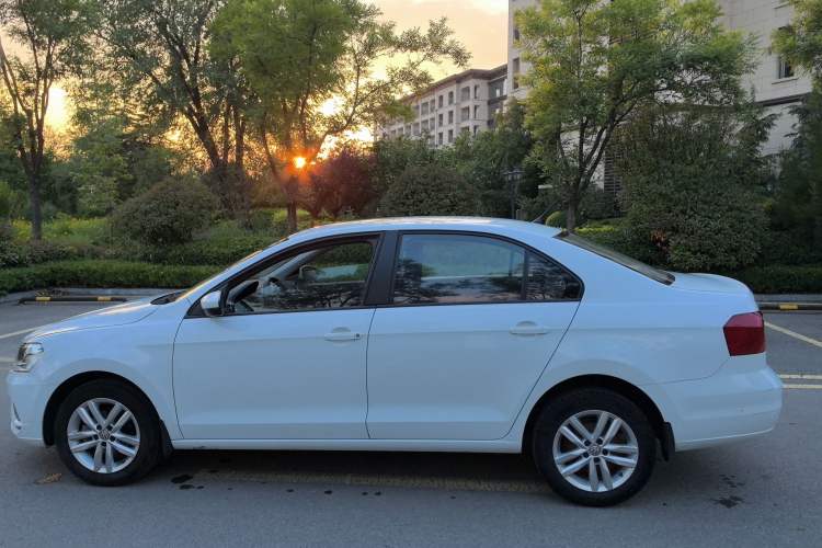 Used Volkswagen Jetta 2019 Dream Edition 1.5L Manual Fashion Version Exterior 5