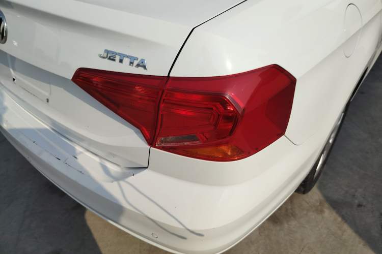 Used Volkswagen Jetta 2019 Dream Edition 1.4L Manual Fashion Version Exterior 6