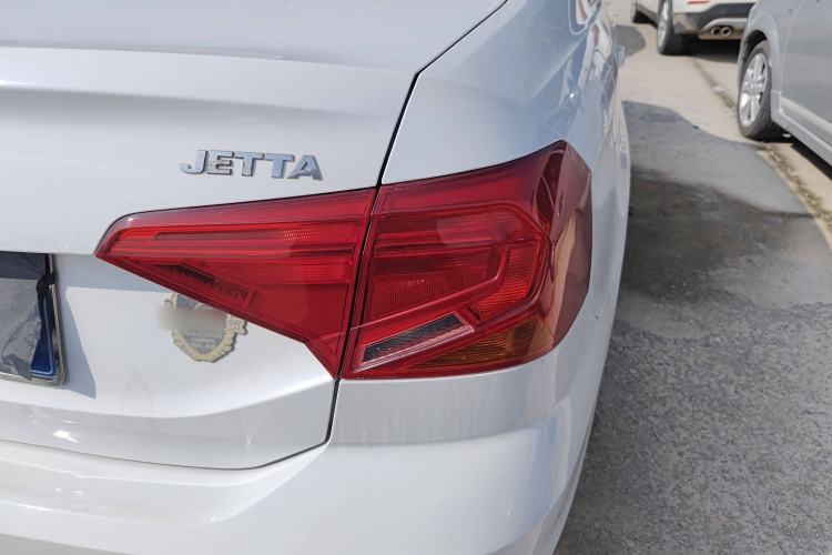 Used Volkswagen Jetta 2019 Dream Edition 1.4L Manual Fashion Version Exterior 6
