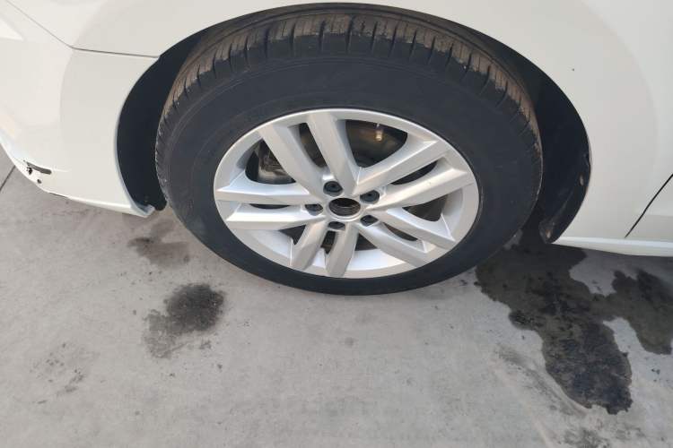Used Volkswagen Jetta 2019 Dream Edition 1.4L Manual Fashion Version Exterior 7