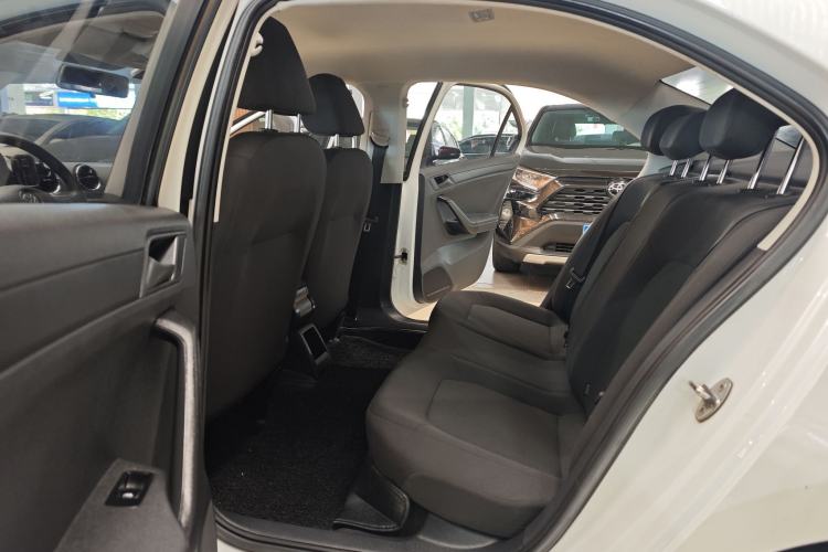 Used Volkswagen Jetta 2019 Dream Edition 1.5L Automatic Fashionable Version Exterior 9