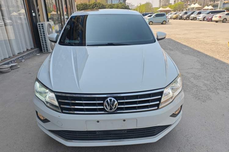 Used Volkswagen Jetta 2019 Dream Edition 1.5L Manual Comfort Version Front