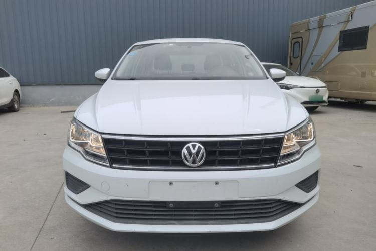 Used Volkswagen Jetta 2019 Dream Edition 1.4L Manual Fashion Version Front