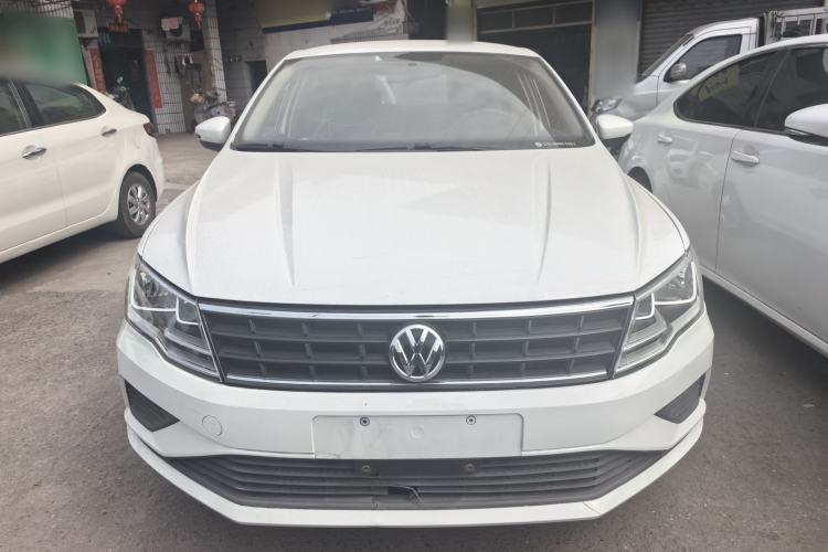 Used Volkswagen Jetta 2019 Dream Edition 1.4L Manual Fashion Version Front