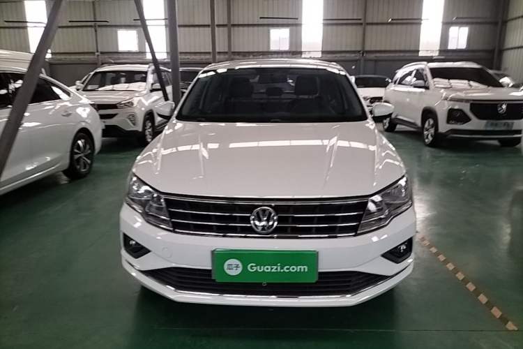 Used Volkswagen Jetta 2019 Dream Edition 1.5L Automatic Comfort Version Front