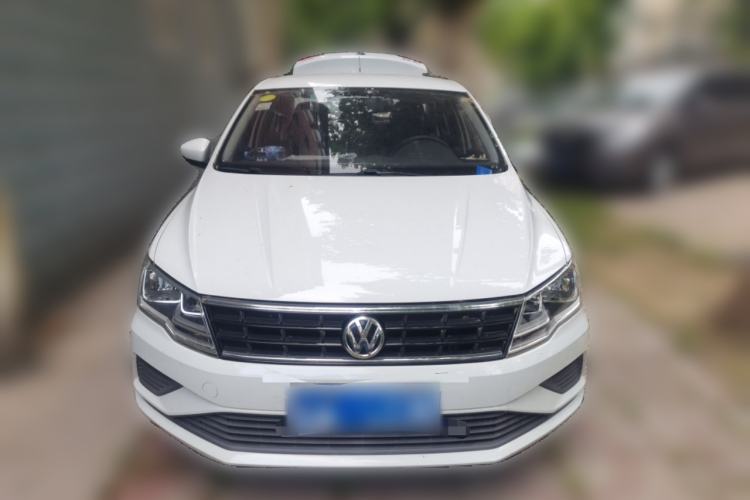 Used Volkswagen Jetta 2019 Dream Edition 1.4L Manual Fashion Version Front