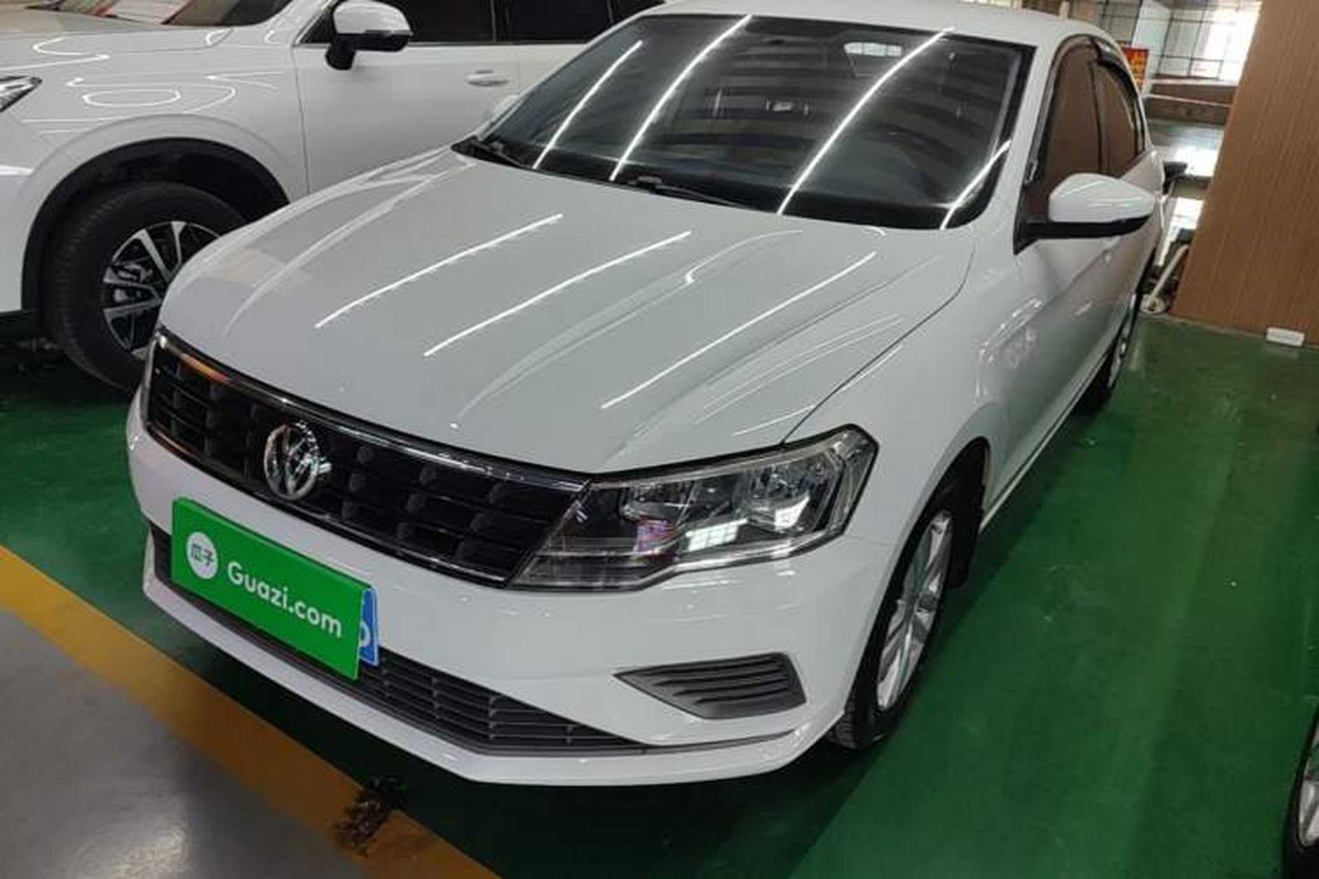 Used Volkswagen Jetta 2019 Dream Edition 1.5L Manual Fashion Version Front Left 45 Deg