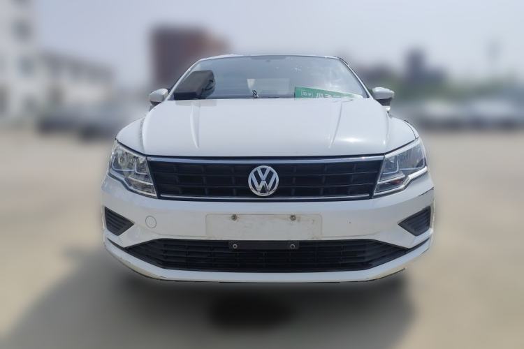 Used Volkswagen Jetta 2019 Dream Edition 1.4L Manual Fashion Version Front