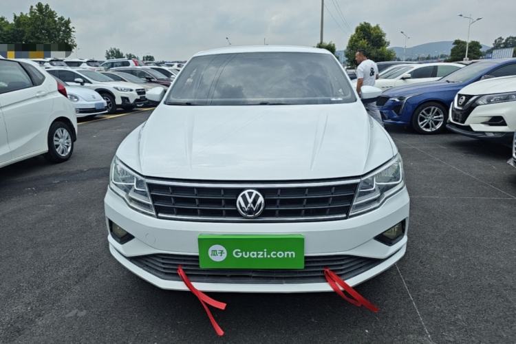 Used Volkswagen Jetta 2019 Dream Edition 1.4L Manual Fashion Version Front