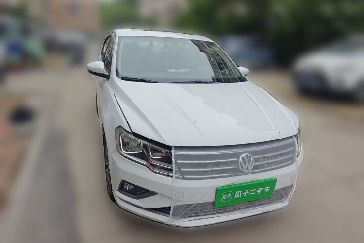 Used Volkswagen Jetta 2019 Dream Edition 1.5L Automatic Comfort Version Front Right 45 Deg