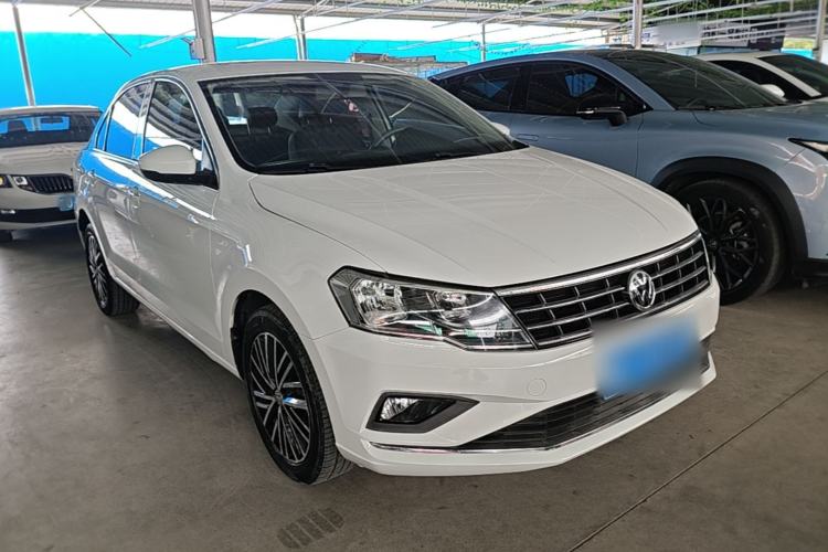 Used Volkswagen Jetta 2019 Dream Edition 1.5L Automatic Comfort Version Front Right 45 Deg