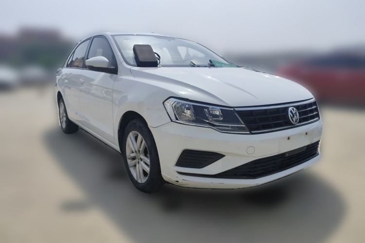 Used Volkswagen Jetta 2019 Dream Edition 1.4L Manual Fashion Version Front Right 45 Deg