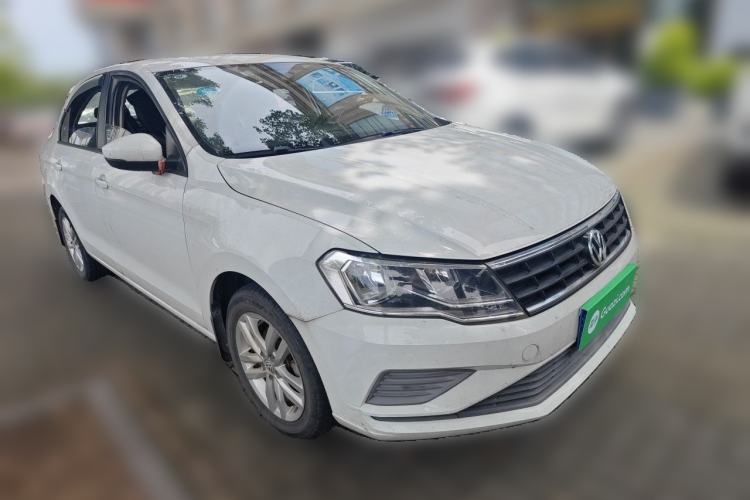 Used Volkswagen Jetta 2019 Dream Edition 1.5L Manual Fashion Version Front Right 45 Deg