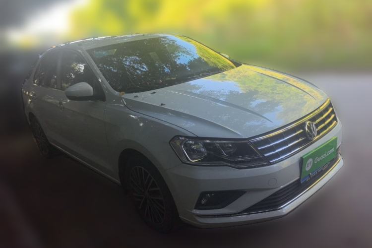 Used Volkswagen Jetta 2019 Dream Edition 1.5L Automatic Comfort Version Front Right 45 Deg