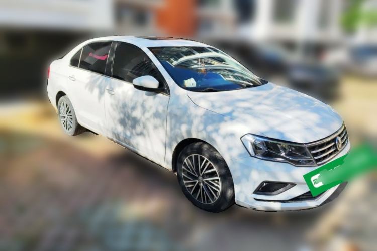 Used Volkswagen Jetta 2019 Dream Edition 1.5L Automatic Comfort Version Front Right 45 Deg