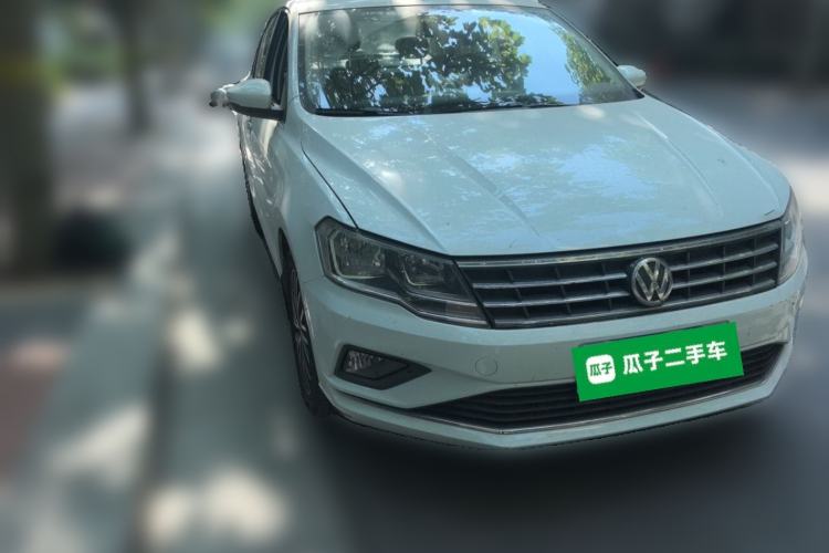 Used Volkswagen Jetta 2019 Dream Edition 1.5L Automatic Comfort Version Front Right 45 Deg