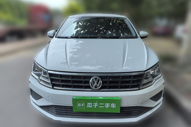 Used Volkswagen Jetta 2019 Dream Edition 1.4L Manual Fashion Version Front