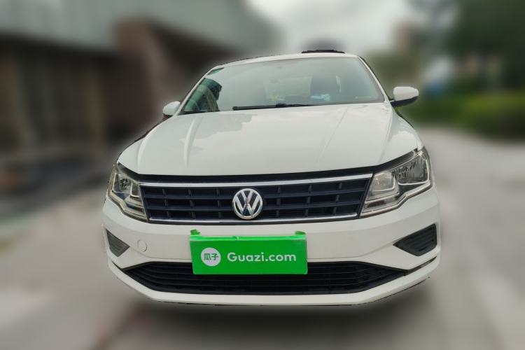Used Volkswagen Jetta 2019 Dream Edition 1.4L Manual Fashion Version Front