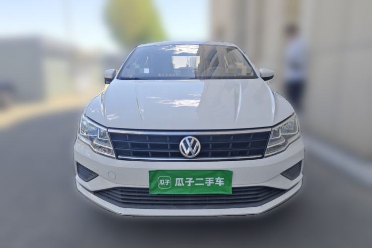 Used Volkswagen Jetta 2019 Dream Edition 1.4L Manual Fashion Version Front