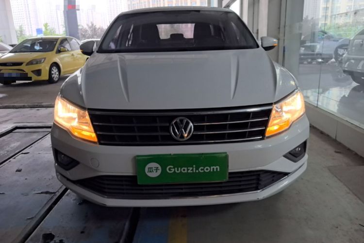 Used Volkswagen Jetta 2019 Dream Edition 1.5L Automatic Comfort Version Front