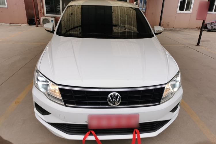 Used Volkswagen Jetta 2019 Dream Edition 1.5L Manual Fashion Version Front