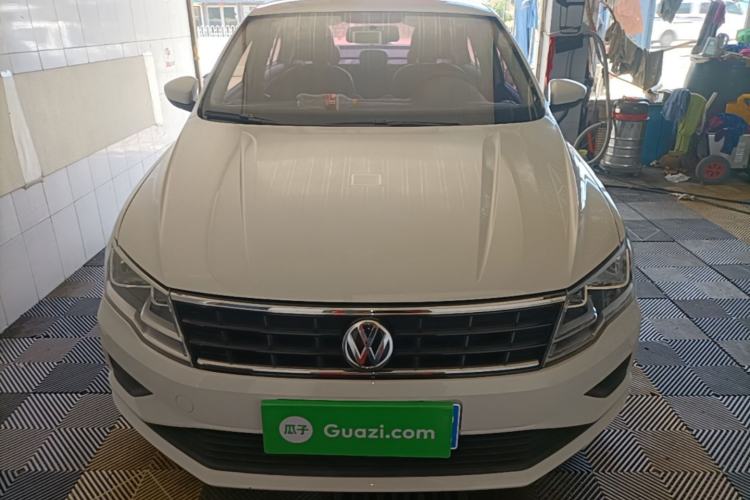 Used Volkswagen Jetta 2019 Dream Edition 1.4L Manual Fashion Version Front