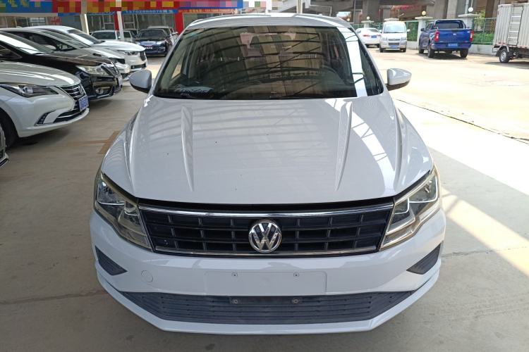 Used Volkswagen Jetta 2019 Dream Edition 1.5L Manual Fashion Version Front