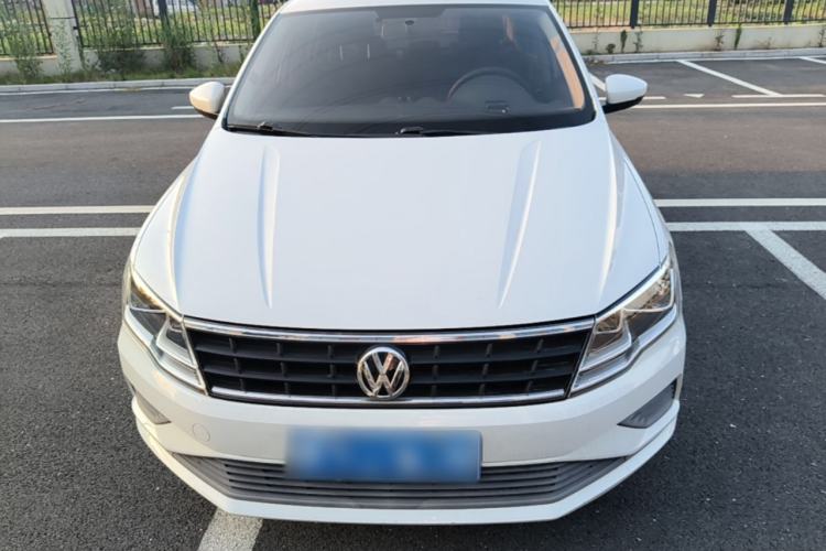 Used Volkswagen Jetta 2019 Dream Edition 1.5L Manual Fashion Version Front