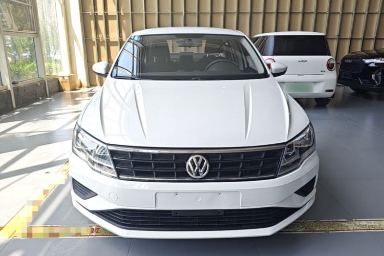 Used Volkswagen Jetta 2019 Dream Edition 1.4L Manual Fashion Version Front