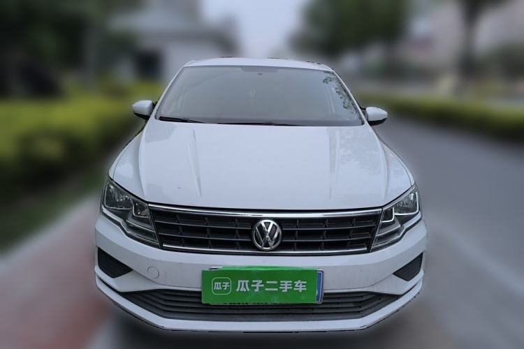 Used Volkswagen Jetta 2019 Dream Edition 1.4L Manual Fashion Version Front