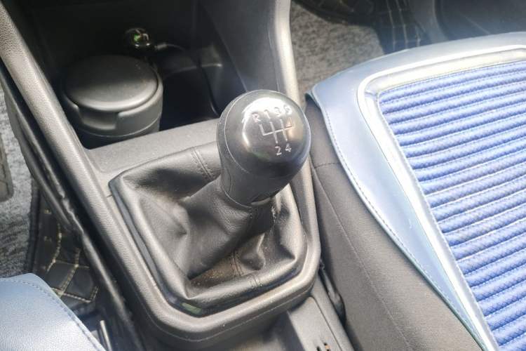 Used Volkswagen Jetta 2019 Dream Edition 1.4L Manual Fashion Version Gear Lever
