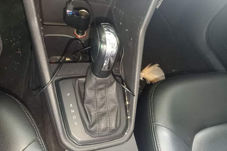 Used Volkswagen Jetta 2019 Dream Edition 1.5L Automatic Fashionable Version Gear Lever