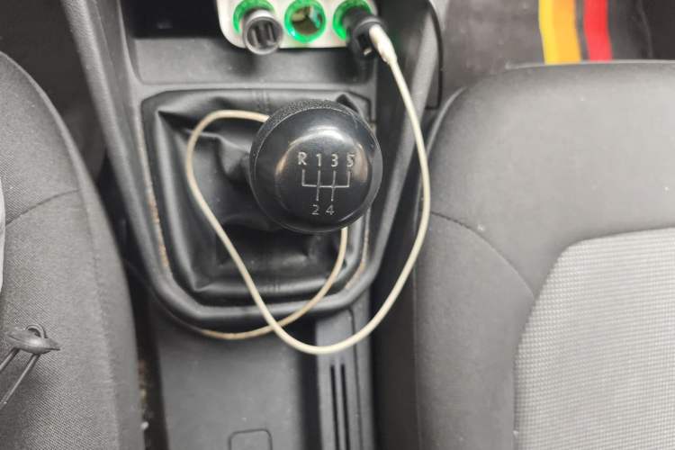 Used Volkswagen Jetta 2019 Dream Edition 1.4L Manual Fashion Version Gear Lever