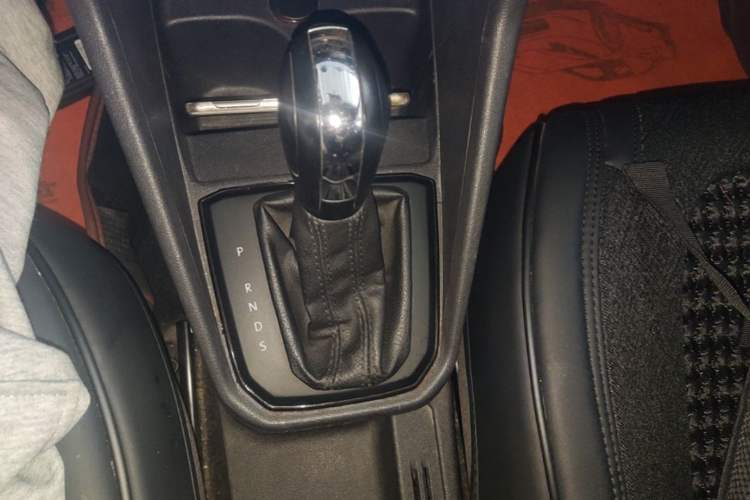 Used Volkswagen Jetta 2019 Dream Edition 1.5L Automatic Fashionable Version Gear Lever