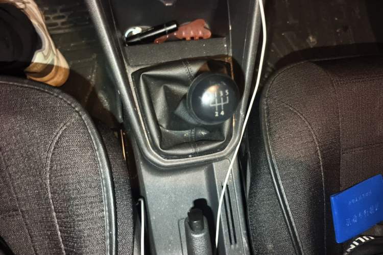 Used Volkswagen Jetta 2019 Dream Edition 1.5L Manual Fashion Version Gear Lever