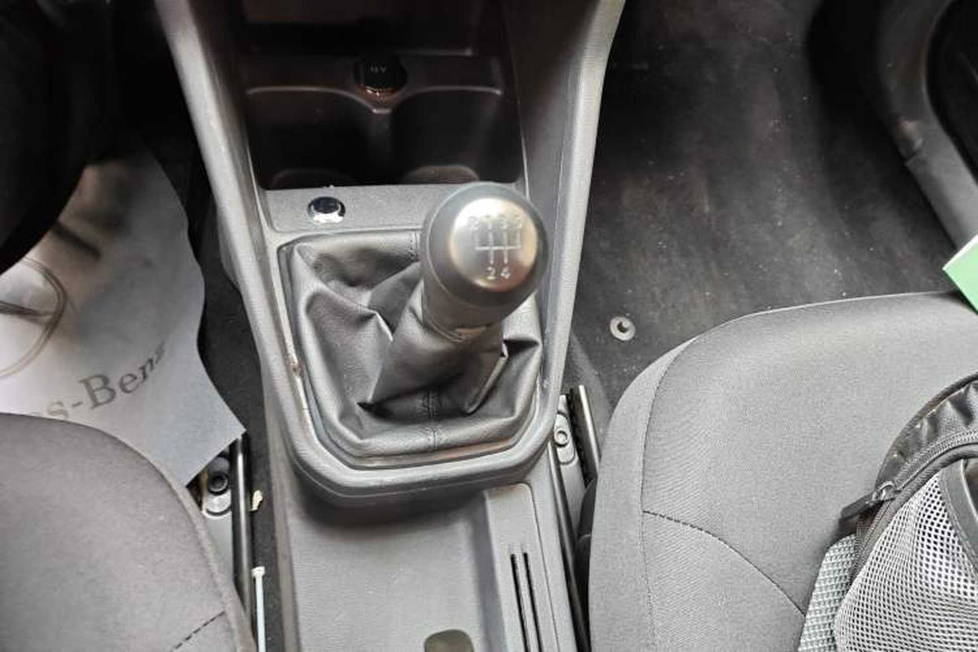 Used Volkswagen Jetta 2019 Dream Edition 1.5L Manual Fashion Version Gear Lever