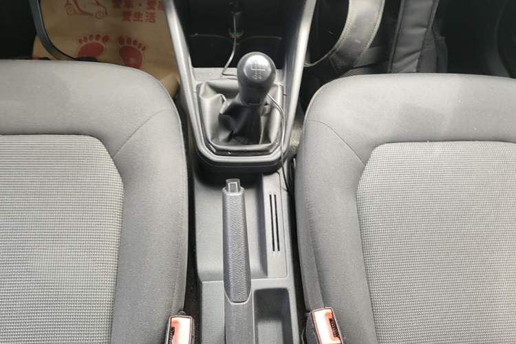Used Volkswagen Jetta 2019 Dream Edition 1.4L Manual Fashion Version Gear Lever