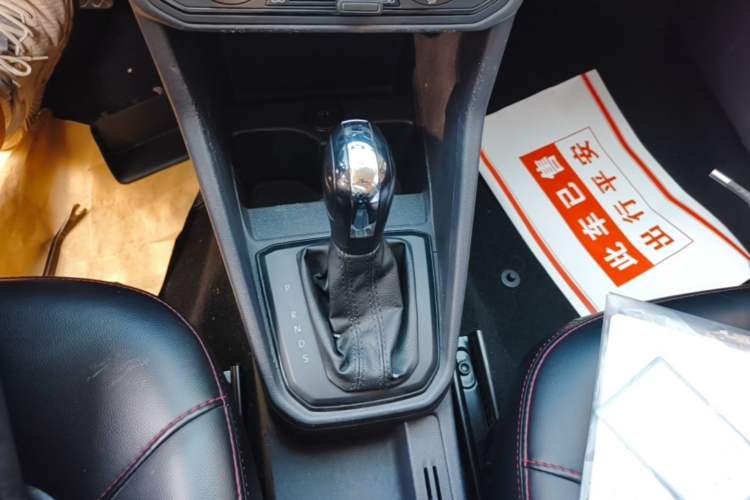 Used Volkswagen Jetta 2019 Dream Edition 1.5L Automatic Fashionable Version Gear Lever