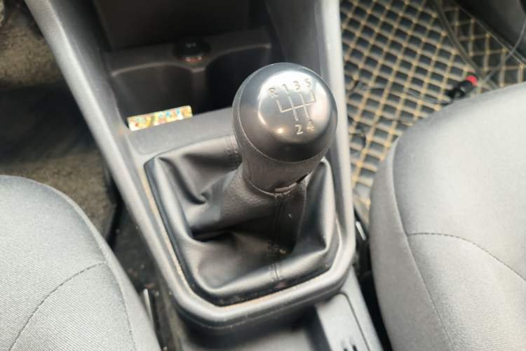 Used Volkswagen Jetta 2019 Dream Edition 1.4L Manual Fashion Version Gear Lever