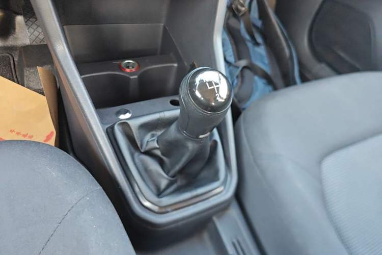 Used Volkswagen Jetta 2019 Dream Edition 1.5L Manual Fashion Version Gear Lever