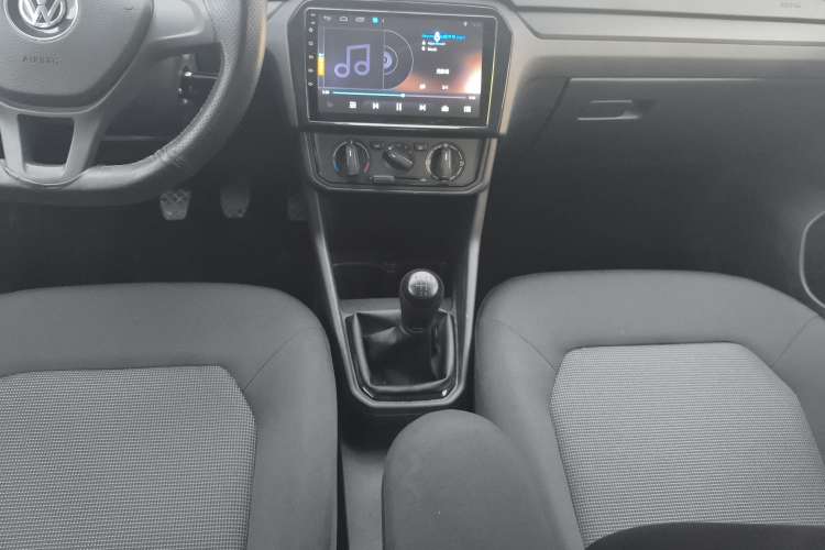 Used Volkswagen Jetta 2019 Dream Edition 1.4L Manual Fashion Version Gear Lever