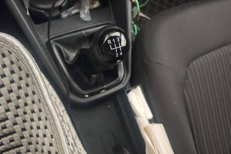 Used Volkswagen Jetta 2019 Dream Edition 1.5L Manual Fashion Version Gear Lever