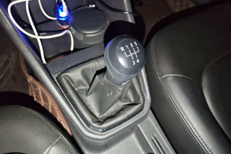 Used Volkswagen Jetta 2019 Dream Edition 1.5L Manual Fashion Version Gear Lever
