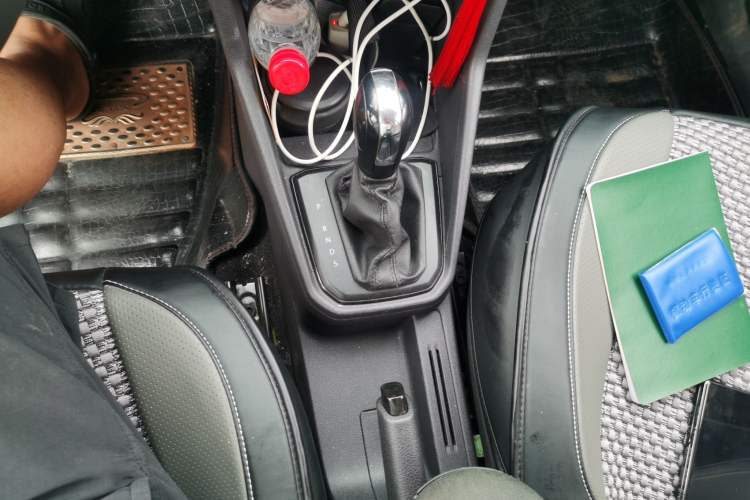 Used Volkswagen Jetta 2019 Dream Edition 1.5L Automatic Fashionable Version Gear Lever