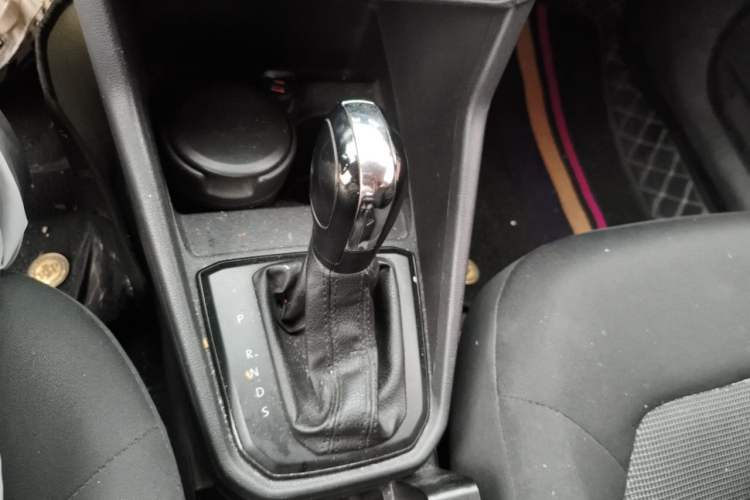 Used Volkswagen Jetta 2019 Dream Edition 1.5L Automatic Fashionable Version Gear Lever