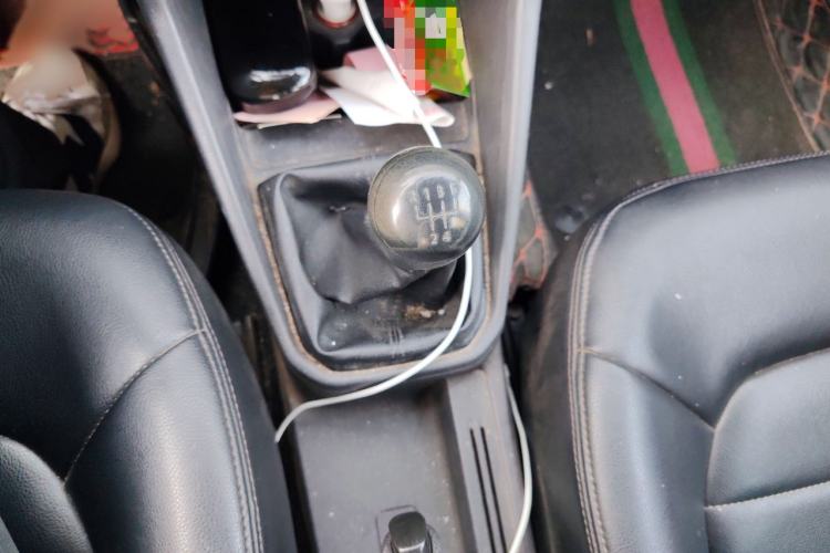 Used Volkswagen Jetta 2019 Dream Edition 1.4L Manual Fashion Version Gear Lever