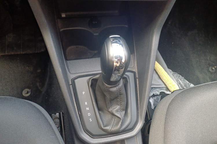 Used Volkswagen Jetta 2019 Dream Edition 1.5L Automatic Fashionable Version Gear Lever